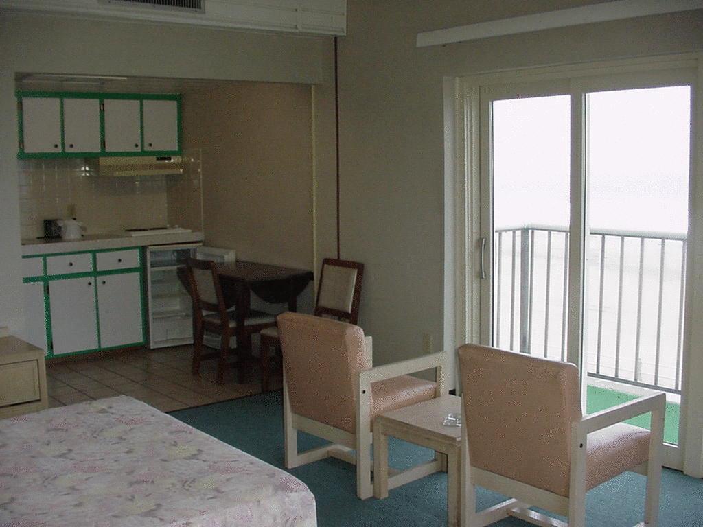 Hyatt House Virginia Beach / Oceanfront Room photo